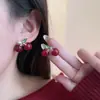 Aretes de Resina Aguja Plateada con Diamantes, Estilo Cereza Roja Ankara, Frescos y Dulces, Versátiles, Modernos, Sencillos y Únicos para Mujeres