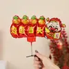 Diadema de Globo Creativo de Año Nuevo Duoyang 2026 Pasador para el Cabello Día de Año Nuevo Festivo Divertidos Accesorios para Fotos Pequeño Regalo