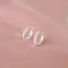 Pendientes de Aro Retorcido de Alta Gama para Mujer, Sencillos y Modernos, Versátiles, Lujo Ligero, Pendientes de Aro Elegantes, Accesorios de Oreja Modernos y Únicos
