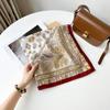 Bufanda de Seda Moderna y Versátil para Mujer 2025 Nueva Primavera y Otoño Algodón y Lino Bufanda Cuadrada de Alta Gama Decoración para el Cuello para Combinar con Camisas y Gabardinas