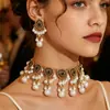 Ventas Directas de Fábrica Transfronterizo Europeo y Americano Estilo Retro Hueco Gota de Agua Exagerado Set de Joyería de Collar y Pendientes para Mujer Yiwu