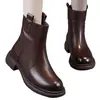 Botas de tornozelo femininas novas para o outono e inverno de 2026, de couro macio, sola macia, com zíper lateral, leves, bico redondo, estilo retrô britânico, forradas com fleece