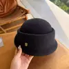 Sombrero Fedora de Ala Ancha para Mujer Estilo Hepburn para Estudiar en el Extranjero, Sombrero de Pescador Versátil para Otoño e Invierno con un Toque de Lujo, Moda y Elegancia