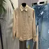 Camisa Casual Confortável de Linho com Manga Longa, Cor Sólida, Lapela Jomi/New Style, com Bordado de Cavalo Pequeno no Peito, para Mulheres