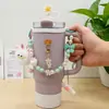 Set de Accesorios para Botella de Agua Stanley con Cadena de Flores, Tapa con Popote, Cadena con Colgante de Bola de Felpa Transfronterizo en Stock Venta al por Mayor