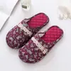 Nuevas Zapatillas de Algodón Cubiertas de Tela para Otoño e Invierno para Uso en Casa, Zapatillas Silenciosas de Interior para Hombres y Mujeres, Zapatillas de Pareja al por Mayor