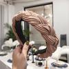 Accesorios para el cabello de gran venta transfronterizos Diadema trenzada retorcida de tela Diadema europea y americana de color sólido para mujer Diadema plisada de ala ancha Cabello prensado