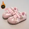 Tênis Esportivo Feminino 2025 Outono e Inverno Novos Tênis Morais de Treinamento com Flor de Veludo para Crianças Sapatos Casuais Femininos Solado Macio Calçados para Bebês