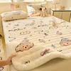 [Calidad Verificada] Funda de Colchón de Terciopelo de Leche con Banda Elástica Fija, Colcha Cálida, Manta para Dormitorio de Estudiante, Protector de Cama Individual
