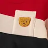 Conjunto de moletom com urso em blocos de cor para meninos, coleção de outono, blusa de gola redonda e calça comprida, conjunto casual de duas peças para crianças, atacado
