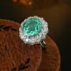 Anillo Abierto Ovalado de Alto Nivel Para Green Group Incrustado con Circonita para Mujer, Lujo Accesible Retro Exquisita Joyería de Banquete al por Mayor