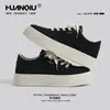 Zapatos de Lona Universales Clásicos Versátiles para Hombre 2025 Otoño Nueva Moda Tenis para Viajar Suela Suave Aumento Interno Zapatos de Hombre