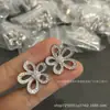 Nuevo Collar de Flor de Encaje de Trébol de Cuatro Hojas para Mujer, Plata Pura, Moderno y Versátil, Regalo de Lujo Ligero para Novia, Cadena para Cola de Suéter de Clavícula para Mujer