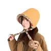Gorro de Orejeras Jacquard Colorblock de Invierno para Mujer con Terciopelo Plus Caliente Bola de Pompones Estilo Coreano para Adelgazar la Cara Resistente al Viento Gorro de Pescador Tejido