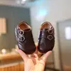 Sapatos de couro para bebês para primavera e outono, sapatos infantis de sola macia, sapatos para crianças pequenas para meninas, sapatos de princesa, sapatos infantis antiderrapantes para meninos