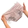Calcinha de Renda para Menina Jovem Tentação Calcinhas Femininas Francesas Puro Desejo Costas Vazadas Sem Costura Detalhe de Laço no Quadril Tanga Sexy Feminina
