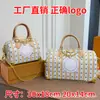 2026 Nuevo Bolso de Mano Mini Boston Blanco Tricolor con Monograma para Viaje de Negocios Versátil para Hombro Cruzado para Mujer