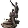 Escultura de Figura de Bronze Figura de Rua Andando Escultura em Cobre Ornamento Figura de Cobre Puro Popular Estátua 2 3 4m Fábrica de Fabricação