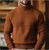 Nuevo suéter de punto elástico de moda para hombre en stock para comercio exterior transfronterizo, suéter de cuello alto de color sólido con rayas verticales, corte slim europeo y americano