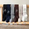 Outono 2026 Novo Estilo Calças Leggings de Malha de Algodão Stretch para Meninas Calças Longas de Bebê Meias Roupa Externa Calças Estilosas para Crianças