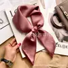 Lenço Quadrado Pequeno Lenço de Seda para Mulheres, Proteção de Pescoço para Primavera, Outono e Inverno, Uso Profissional, Comissário de Bordo, Banco, Lenço Fino de Chiffon, 70X70