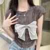 Camiseta de Manga Curta com Laço para Mulheres, Novo Estilo de Verão, Afunilada na Cintura, Slim Fit, Top Curto com Design Moderno e Doce