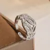 Colección de Anillos de Latón Plateado con Circonita de Moda Más Vendidos, Anillos de Plata de Lujo Ligero Transfronterizos, Versátiles para el Uso Diario
