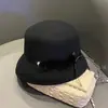 Sombrero de pescador de moda estilo Hepburn con lazo de piel de visón para mujer, sombrero de invierno elegante de lana con pantalla, sombrero de fieltro versátil
