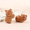 Madera de Durazno Cerdo Durmiendo Talla en Madera DIY Pequeños Accesorios Llavero de Cuentas Tejido a Mano Colgante Encanto para Bolsas Adornos Wenwan