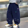Calça de Outono com Foice para Meninos 2026 Nova Calça Estilosa para Bebês e Crianças Pequenas e Médias Calça de Moletom Casual Tendência para Primavera e Outono
