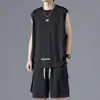Conjunto Esportivo de Seda Gelada de Verão para Homens, Corte Amplo, Tamanho Grande, Adequado para Adolescentes e Estudantes, Conjunto Versátil Casual de Manga Curta e Shorts Duas Peças, Moderno
