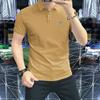 Calidad sólida alta gama moda europea lujo ligero polo para hombre 2025 verano nuevo estilo LOGO único manga corta solapa slim