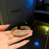 Pulseira Aberta Europeia e Americana Transfronteiriça de Zircônia Cravejada de Diamantes Pulseira Elegante de Alto Nível de Luxo Leve Nicho Versátil Joias da Moda para Mulheres