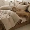 Conjunto de cama de quatro peças em veludo de leite, capa de edredom de flanela coral forrada e espessa para o inverno, conjunto de lençóis quentes para estudantes