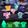 Nuevo producto transfronterizo: Figuras de elfos de Halloween que brillan en la oscuridad, lindas decoraciones pequeñas, adornos para manualidades, accesorios colgantes, figuras para paisajes en miniatura