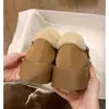 Botas de Neve com Solado Grosso para Mulheres 2025 Inverno Novo Estilo Solado Macio Forradas com Lã Espessadas Quentes Sapatos de Algodão Estilo Birkenstock Mocassins