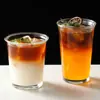 Copo de Vidro Transparente Criativo e Esteticamente Agradável com Design Único, Copo Simples para Chá de Leite e Bebidas, Copo de Café de Alta Transparência, Personalizável com Logo
