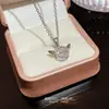 Elegante Collar de Corazón Palpitante con Alas de Ángel para Mujer, Lujo Ligero, Gama Alta, Versátil, Exquisito, Estilo Celebridad de Internet, Cadena para Clavícula de Acero de Titanio