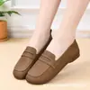 2025 Sapatos de Tecido Antigos de Pequim Sola Macia Sapatos Baixos Novos Outono Sapatos Loafer Femininos Rasos Confortáveis Sapatos para Mãe
