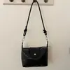 Colección Otoño 2026: Bolso de Hombro Cruzado de Cuero Suave con Textura Tejida de Gama Alta, Bolso de Mujer Versátil y Único al por Mayor