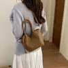Bolsa de Mão com Padrão Trançado de Nicho Super Popular Novo Modelo 2026 Bolsa Tote de Ombro Único Grande Capacidade Versátil Bolsa Saco