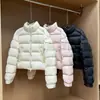 Jaqueta curta de algodão bufante Kendall para mulheres, novo estilo de inverno 2026, gola alta, casaco quente e espesso para pessoas petite