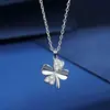 Colar de Trevo de Quatro Folhas para Mulheres, Design Versátil, Nova Corrente para Clavícula, Nicho de Luxo Leve, Presente de Dia dos Namorados para Namorada, Presente de Aniversário