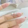 Xigu E2530 Brincos de Tarraxa Original Espiga de Trigo S999 Prata Pequenos Elegantes Unhas do Lóbulo da Orelha Novo Estilo 2025 para Mulheres