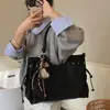 Bolsa de Grande Capacidade para Mulheres 2026 Nova Versátil Retrô Bolsa Transversal Casual Popular Feminina de Ombro para o Dia a Dia Bolsa Tote