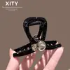 Pinza para el Cabello de Tamaño Mediano Negra con Pedrería Estilo Coreano Modelo 2026 Pasador Completo para la Parte Trasera de la Cabeza, Pinza de Tiburón de Moda para Mujer