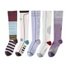 Calcetines de compresión para mujer, diseñados para otoño e invierno, con propiedades que absorben el sudor, resistentes al olor y duraderos, adecuados para correr, saltar la cuerda, fitness y ciclismo; calcetines deportivos de tubo largo