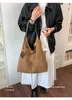Bolso de Suede Suave Vintage para Pan para Mujer 2024 Nuevo Otoño/Invierno Moderno Gran Capacidad Bolso de Hombro Popular Bolso Cubo