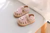 Sandalias de Bebé de Estilo Nuevo para Verano 2026, Zapatos de Bebé para Niñas, Zapatos que Chirrían, Zapatos Suaves para Niñas Pequeñas Princesas