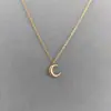 Colar retrô de luxo leve com lua tridimensional em aço titânio para mulheres, corrente de clavícula simples e versátil em ouro 18K, novo